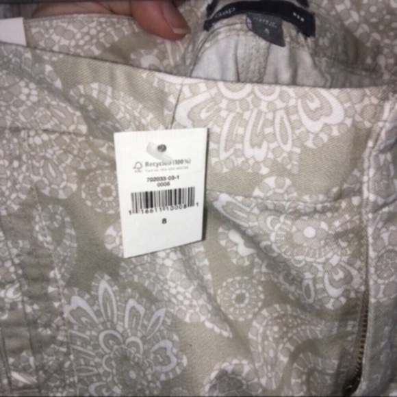 Gap Tan Patterned Shorts - Picture 3 of 5